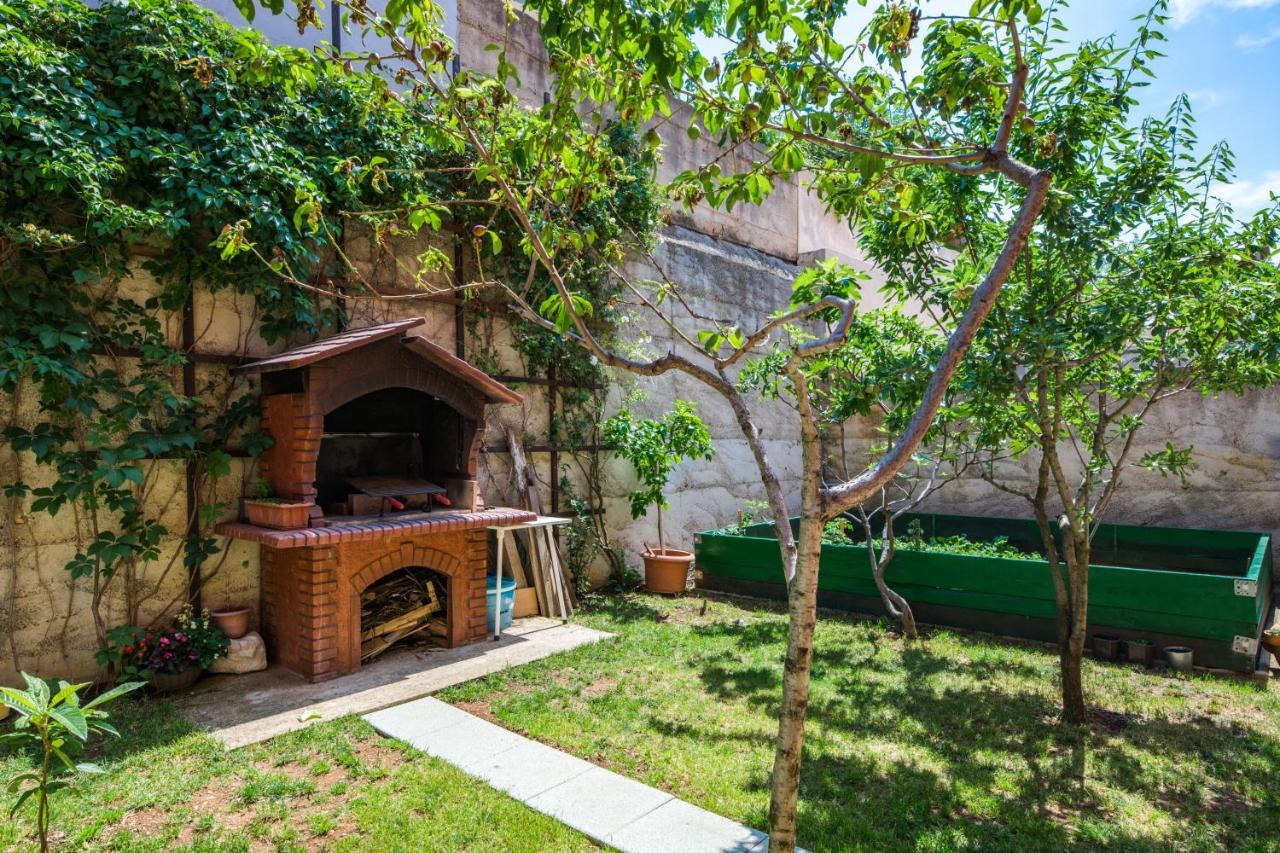 Apartments Mikanovic ซริกเวนิซา ภายนอก รูปภาพ