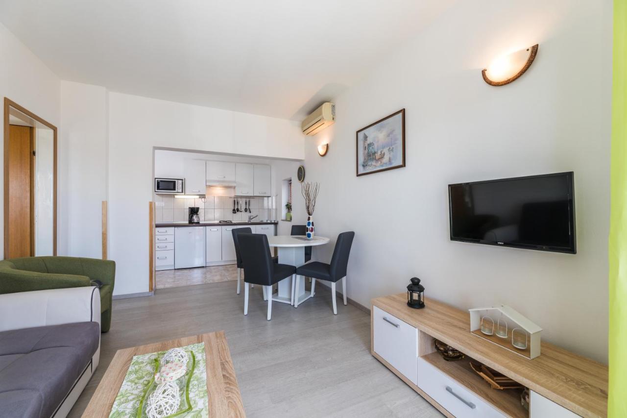 Apartments Mikanovic ซริกเวนิซา ภายนอก รูปภาพ