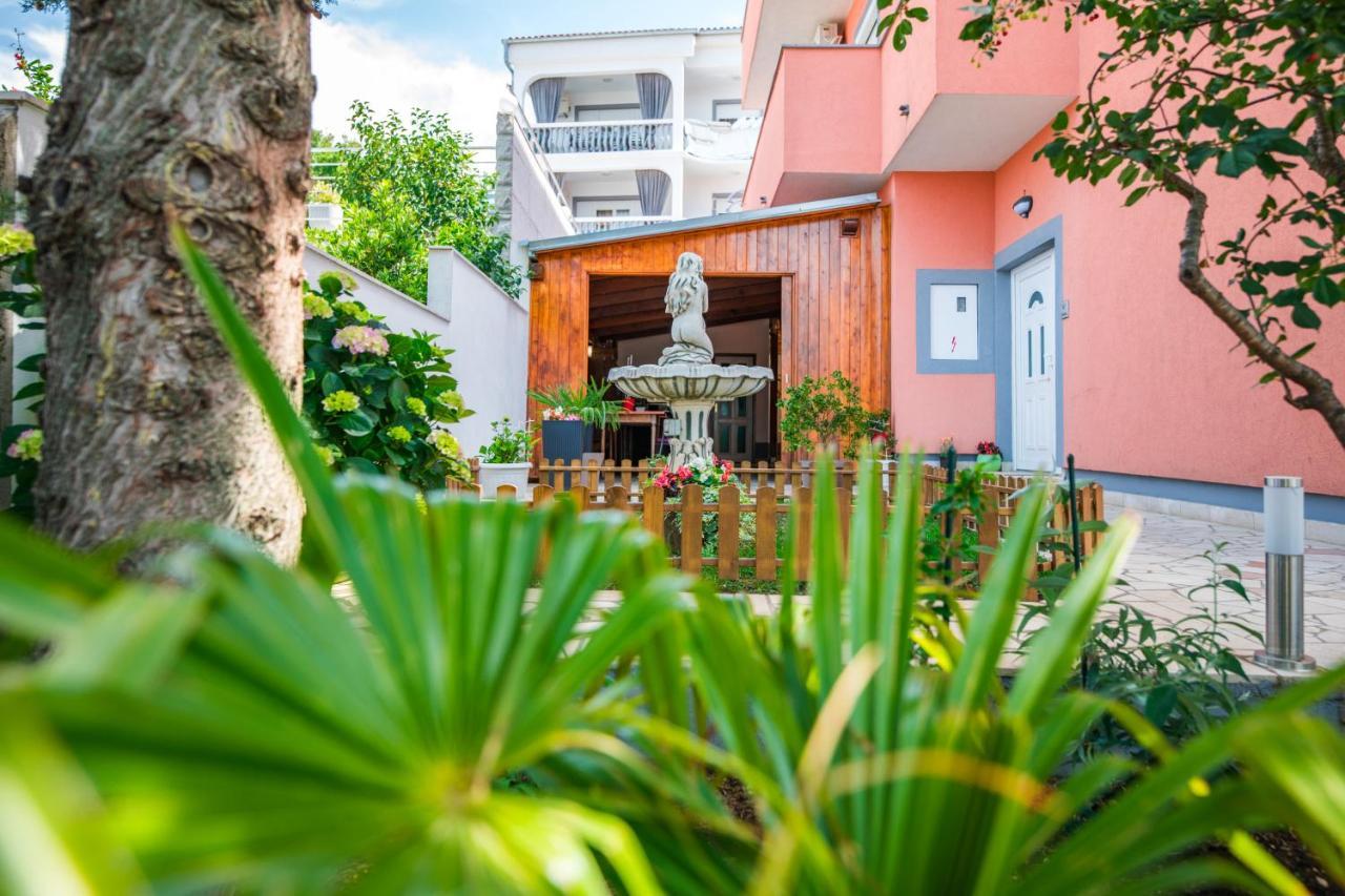 Apartments Mikanovic ซริกเวนิซา ภายนอก รูปภาพ