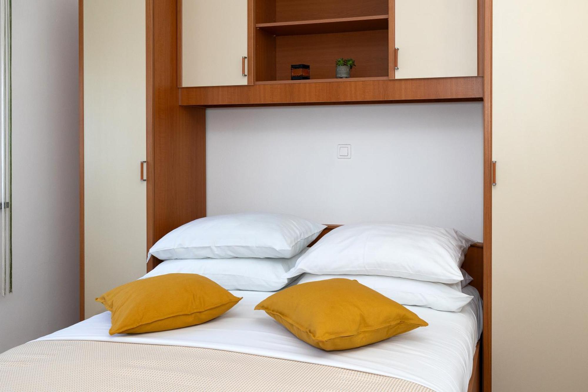 Apartments Mikanovic ซริกเวนิซา ภายนอก รูปภาพ