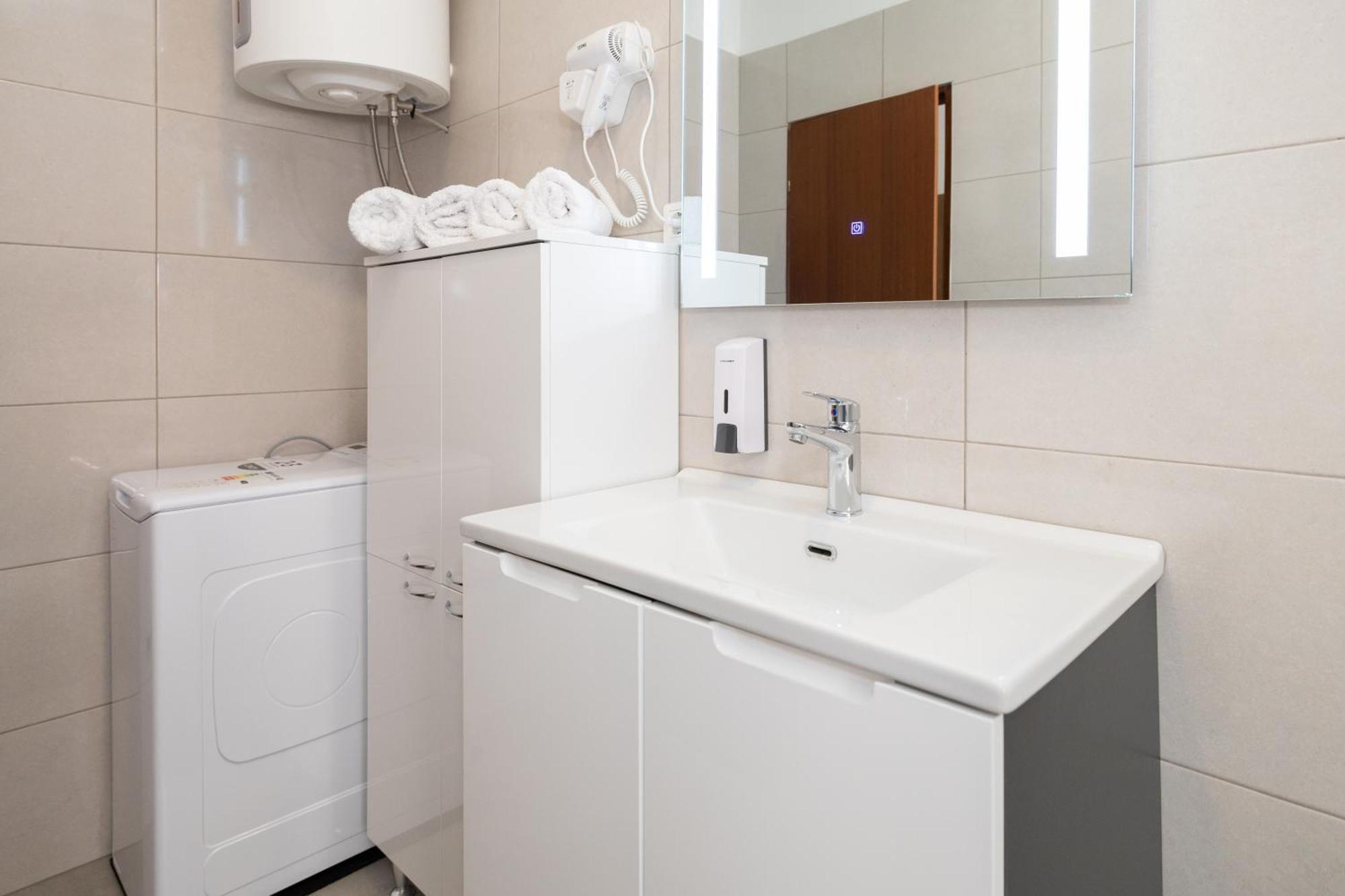 Apartments Mikanovic ซริกเวนิซา ภายนอก รูปภาพ